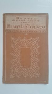Leia mais sobre o artigo Beyers Handarbeits Buecher Band 64 Kunst – Stricken