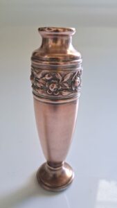 Leia mais sobre o artigo Vaso Floreiro