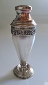 Leia mais sobre o artigo Vaso Floreiro