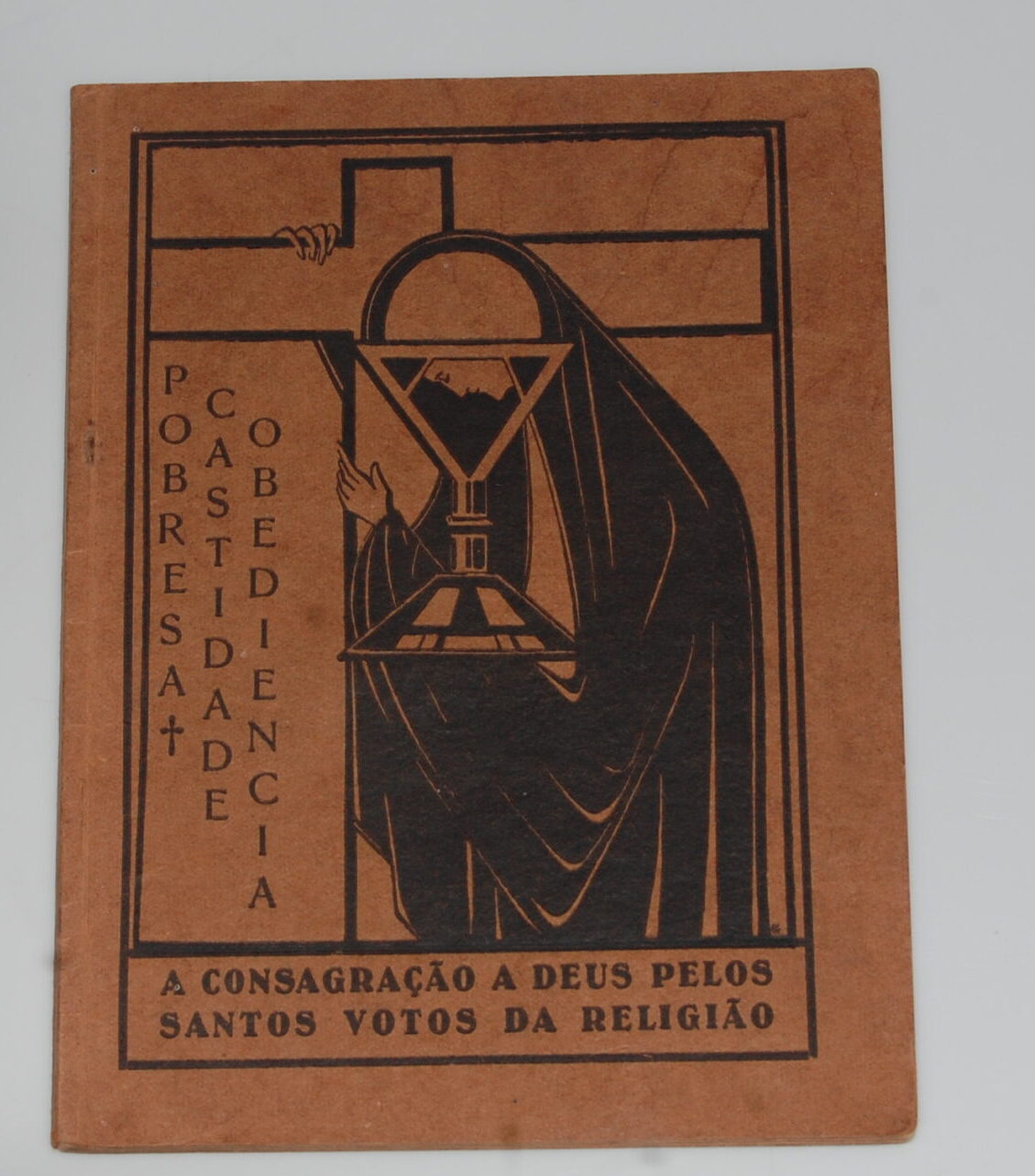 No momento, você está visualizando A Consagração a Deus Pelos Santos Votos da Religião