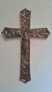 Leia mais sobre o artigo Crucifixo