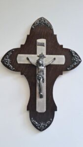 Leia mais sobre o artigo Crucifixo